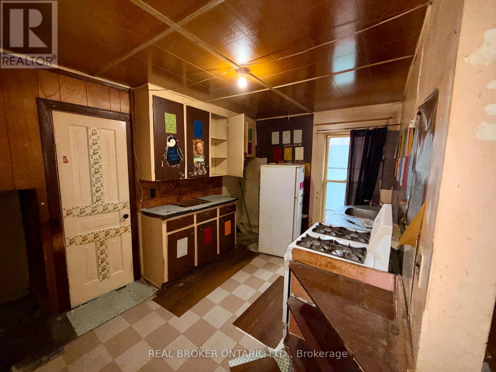 28 Grove Street, Welland, Ontario  L3B 4B4 - Photo 12 - X12815898