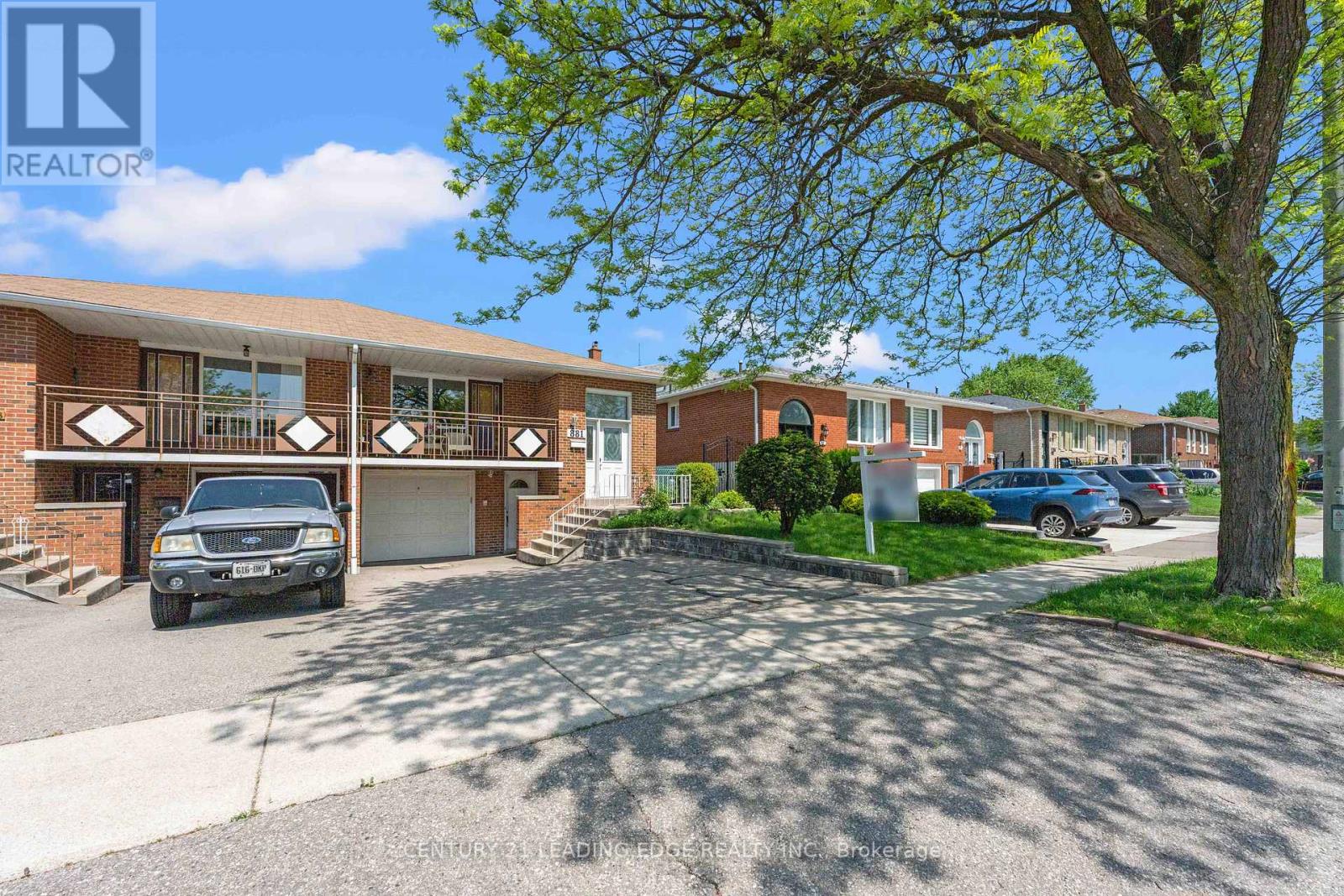 881 Blairholm Avenue, Mississauga, Ontario  L5C 1G5 - Photo 4 - W13210832