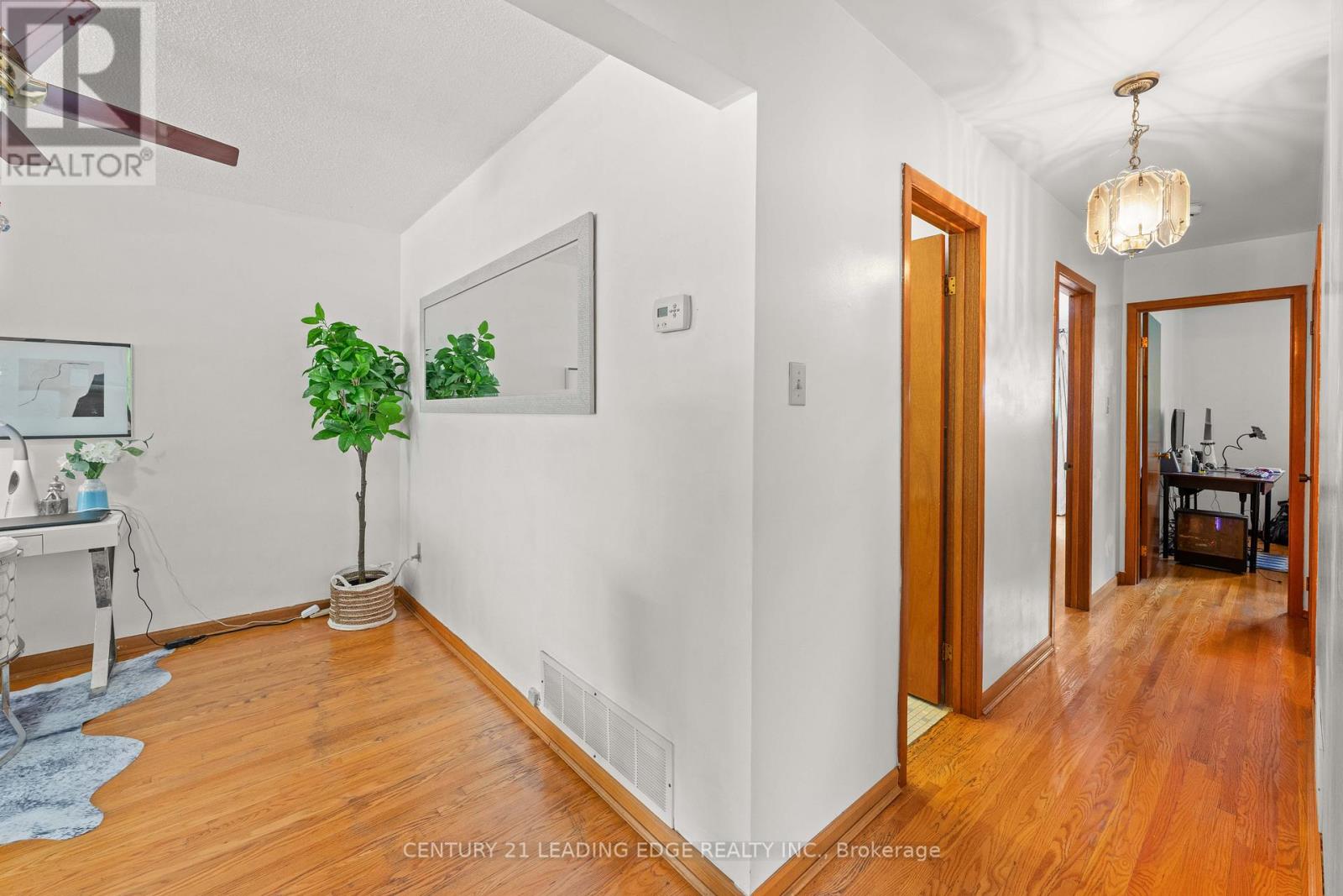 881 Blairholm Avenue, Mississauga, Ontario  L5C 1G5 - Photo 47 - W13210832
