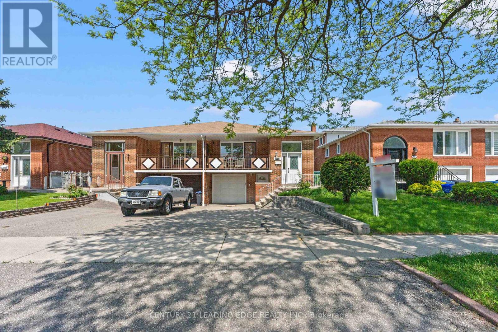 881 Blairholm Avenue, Mississauga, Ontario  L5C 1G5 - Photo 5 - W13210832