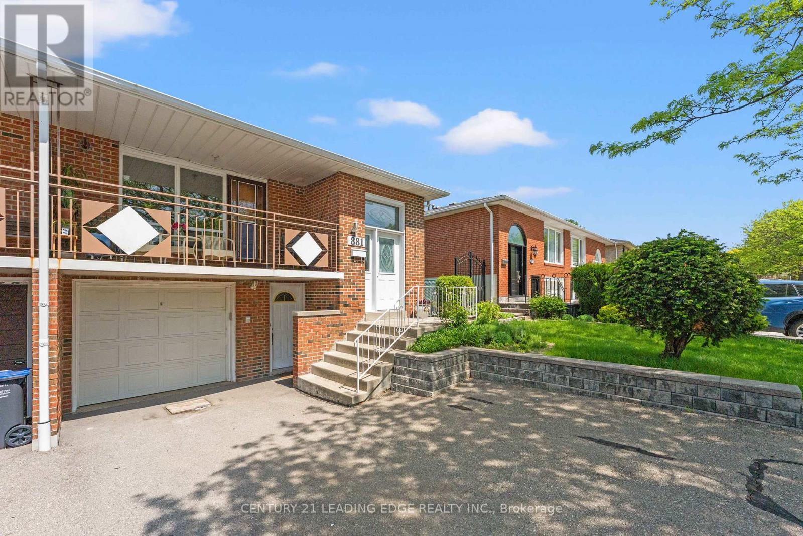 881 Blairholm Avenue, Mississauga, Ontario  L5C 1G5 - Photo 9 - W13210832