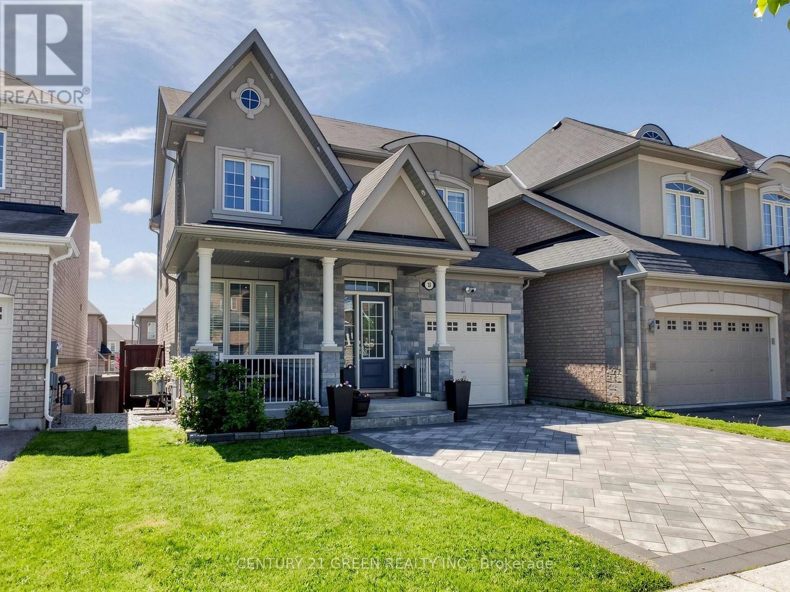 35 Twin Falls Road, Brampton, Ontario  L6Y 0V3 - Photo 3 - W13210852