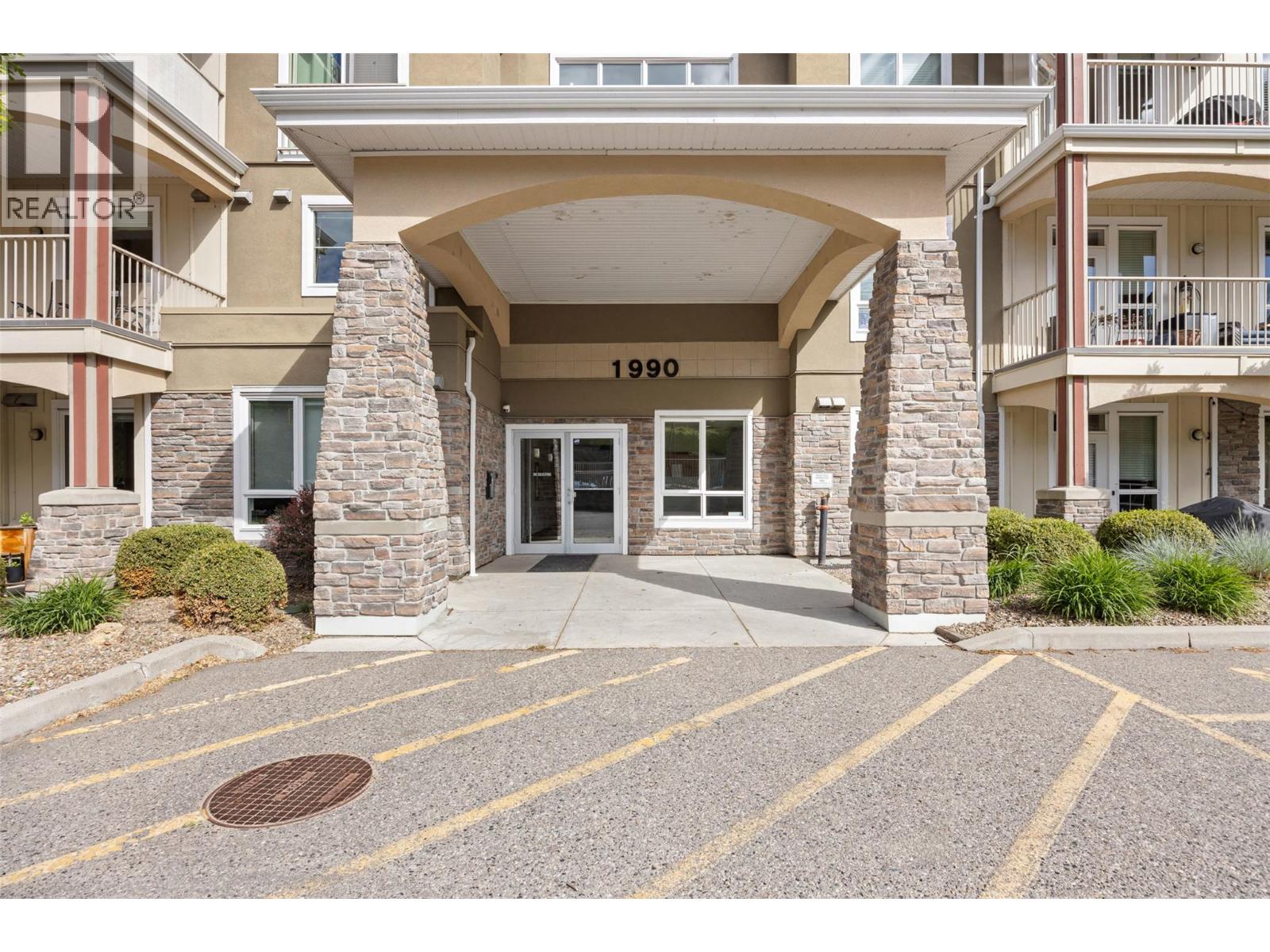 1990 Upper Sundance Drive Unit# 3205 Lot# 54, West Kelowna, British Columbia  V4T 3E7 - Photo 3 - 10387025