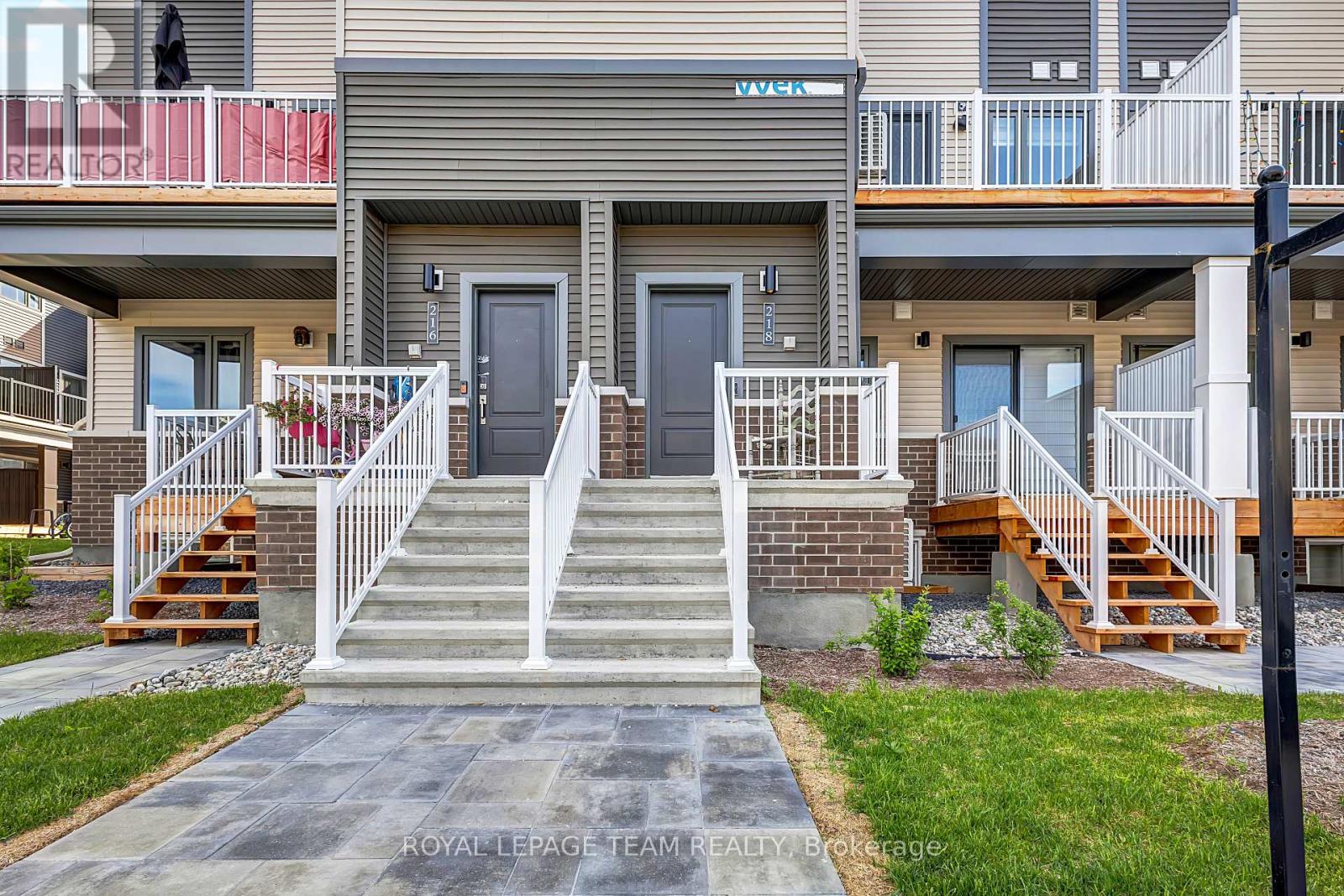 218 Lillian Freiman Private, Ottawa, Ontario  K2J 7K8 - Photo 2 - X13210996