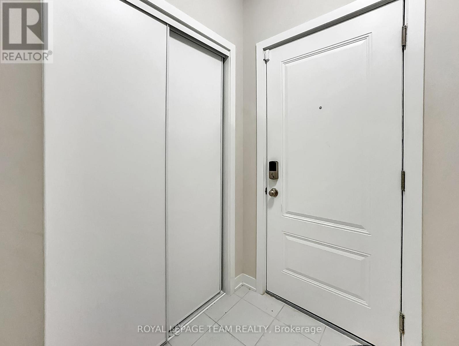 218 Lillian Freiman Private, Ottawa, Ontario  K2J 7K8 - Photo 3 - X13210996