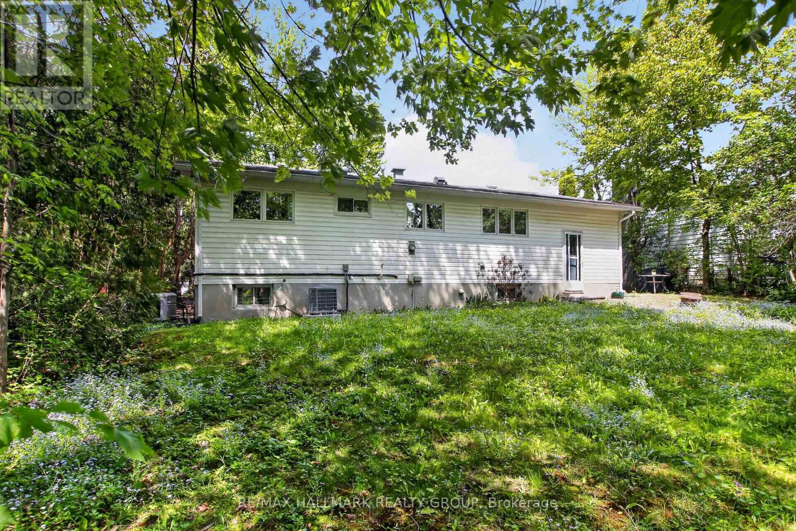 41 Parkmount Crescent, Ottawa, Ontario  K2H 5T3 - Photo 10 - X13211038