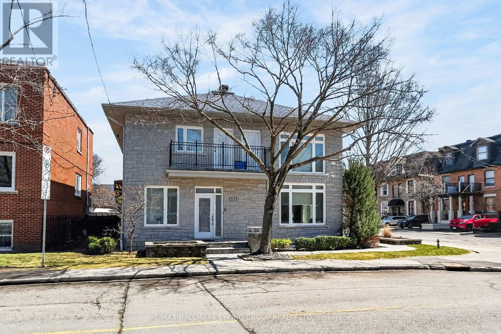 121 Macdonald Street, Ottawa, Ontario  K2P 1H7 - Photo 2 - X13211064