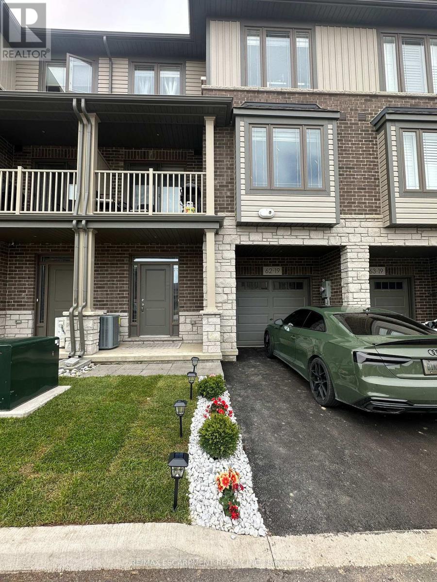 62 - 19 PICARDY DRIVE, Hamilton, Ontario
