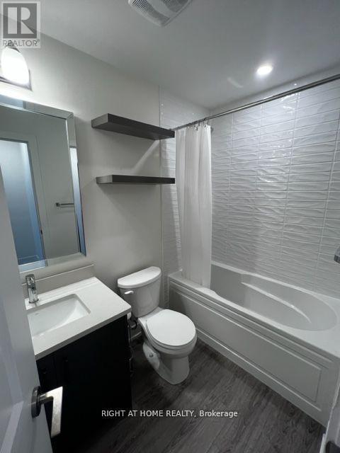 16 - 12868 Yonge Street W, Richmond Hill, Ontario  L4E 1J4 - Photo 4 - N12829742