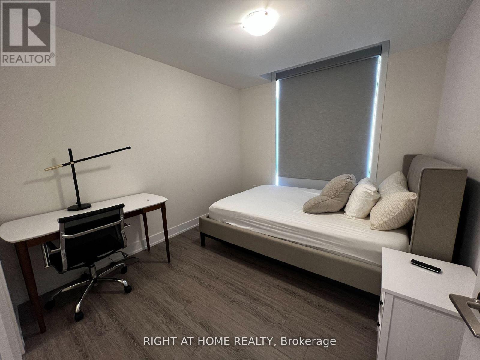 16 - 12868 Yonge Street W, Richmond Hill, Ontario  L4E 1J4 - Photo 3 - N12829742