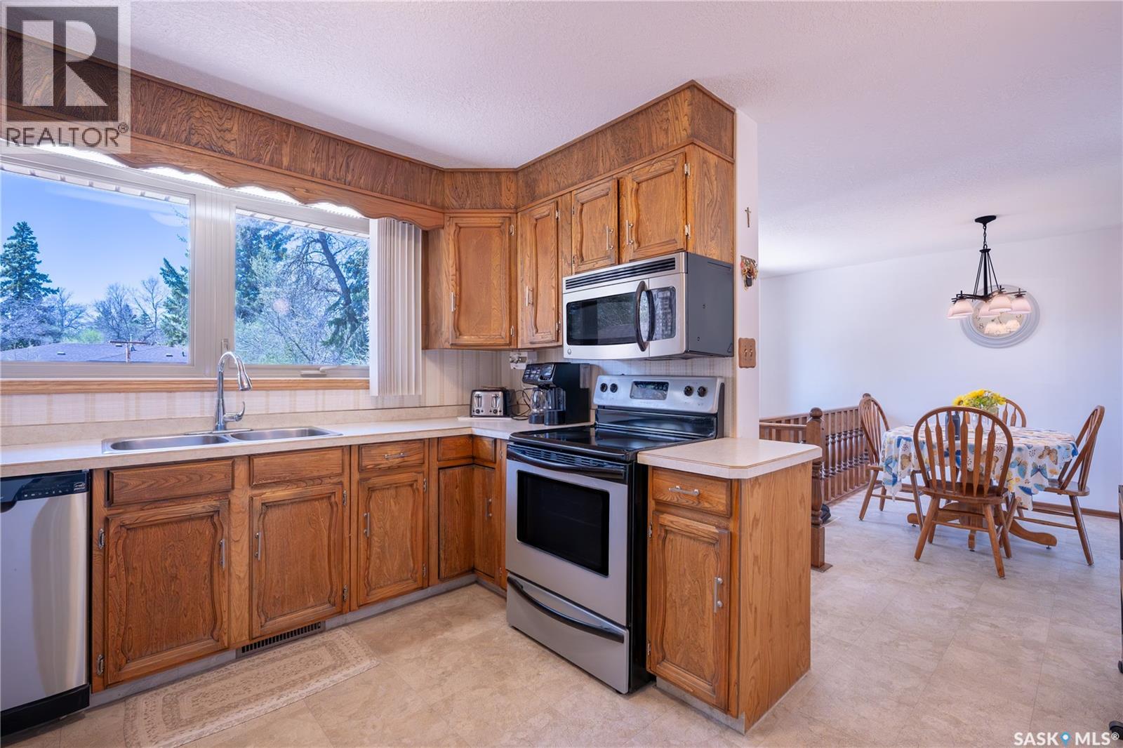 242 Fifth Avenue N, Yorkton, Saskatchewan  S3N 0Z9 - Photo 5 - SK037509