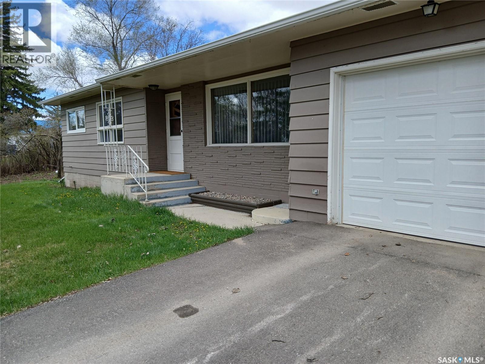 604 King Street, Imperial, Saskatchewan  S0G 2J0 - Photo 1 - SK037187