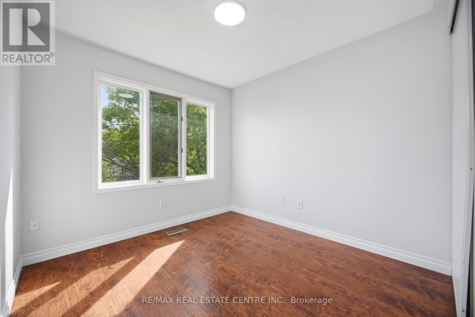 2349 Strawfield Court, Oakville, Ontario  L6H 6C2 - Photo 31 - W13210900