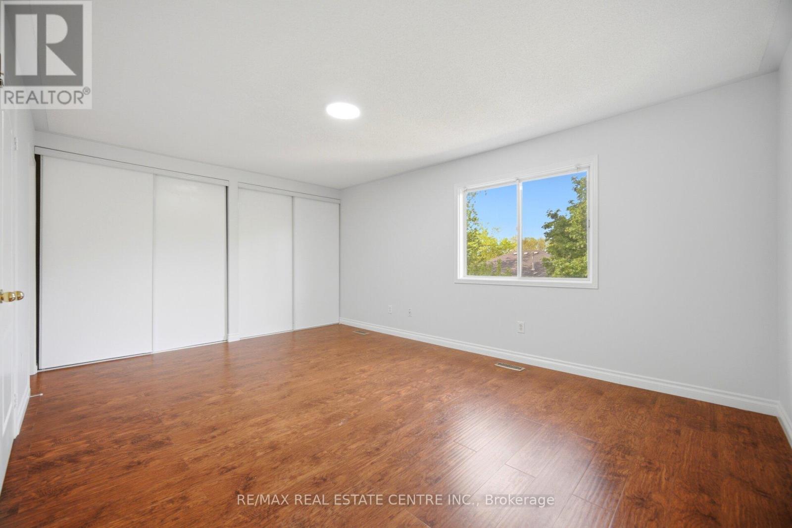 2349 Strawfield Court, Oakville, Ontario  L6H 6C2 - Photo 23 - W13210900