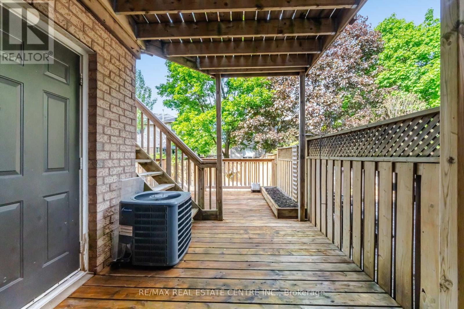 2349 Strawfield Court, Oakville, Ontario  L6H 6C2 - Photo 38 - W13210900