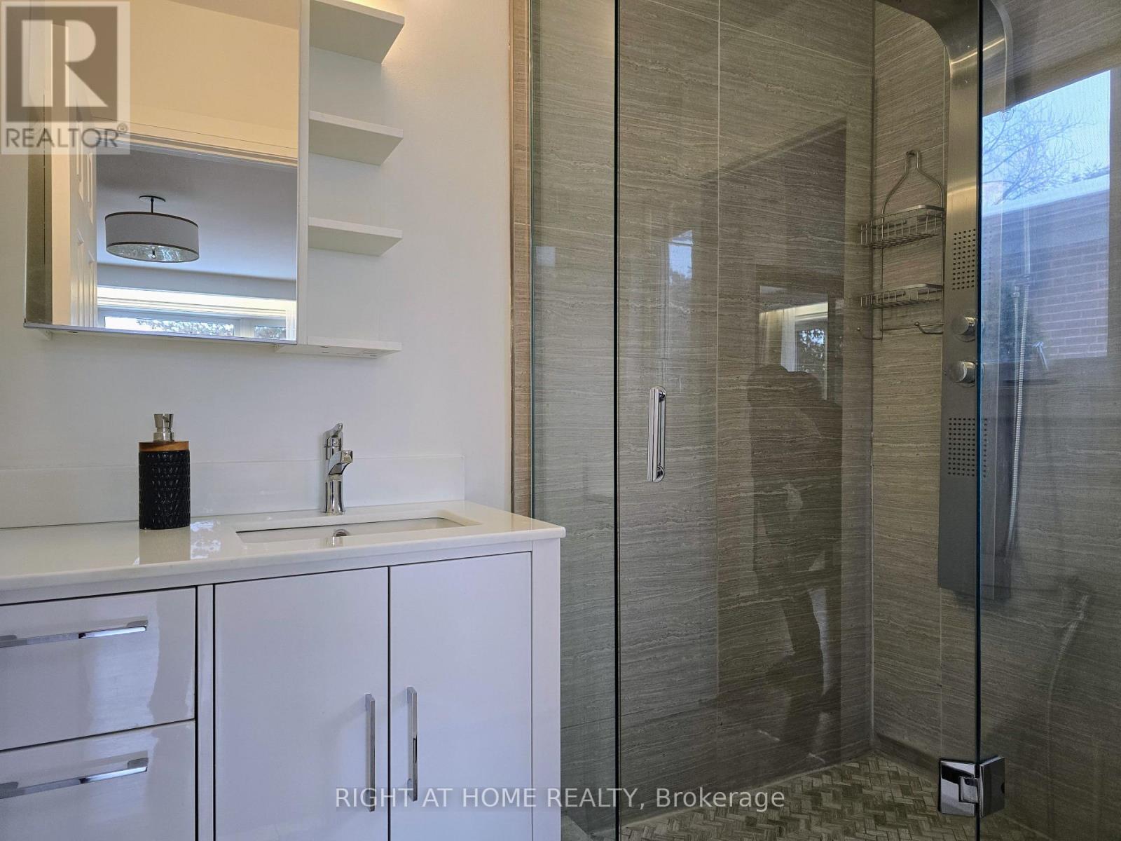 7 Foursome Crescent, Toronto, Ontario  M2P 1W1 - Photo 13 - C13210966