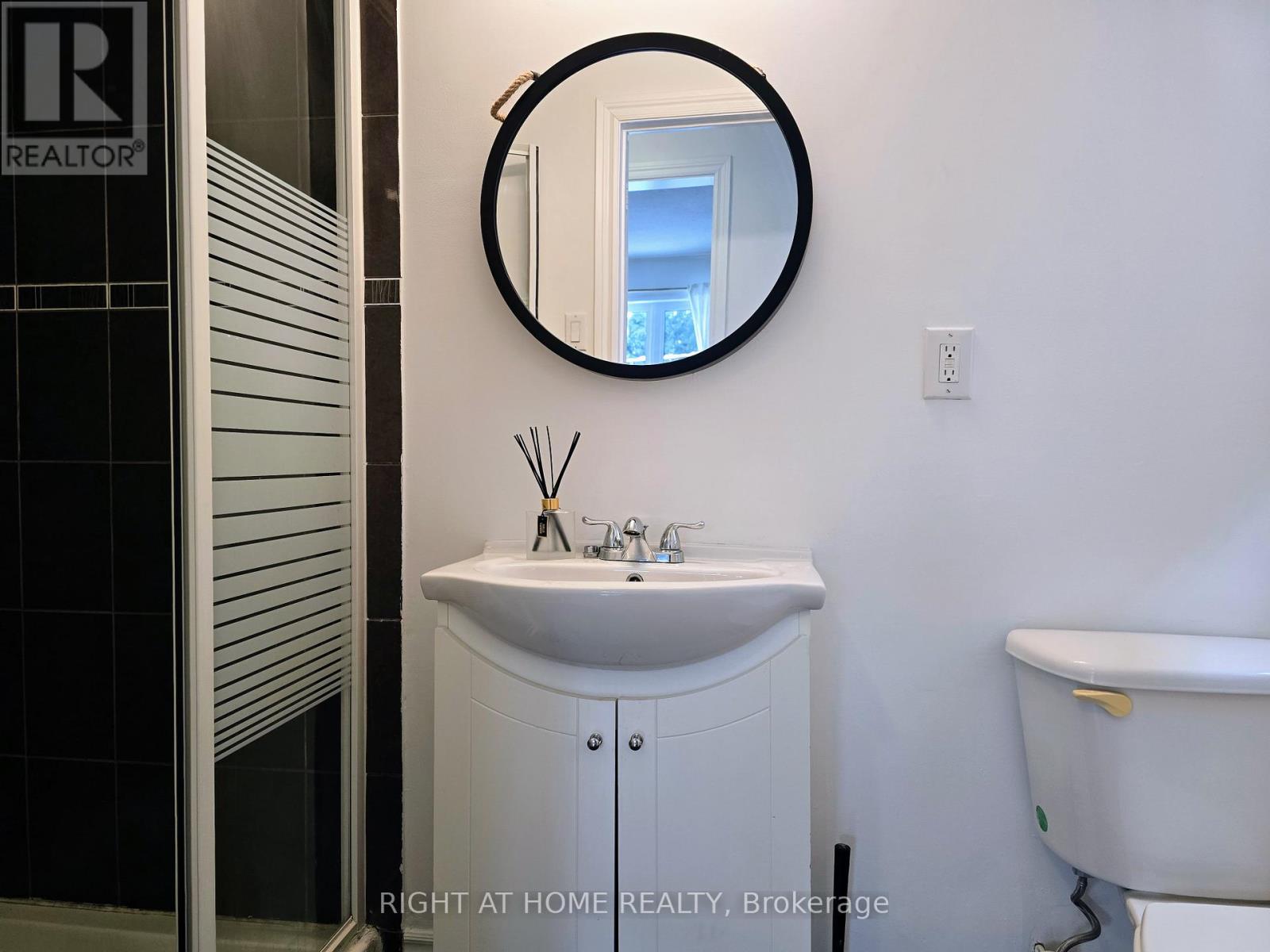 7 Foursome Crescent, Toronto, Ontario  M2P 1W1 - Photo 8 - C13210966