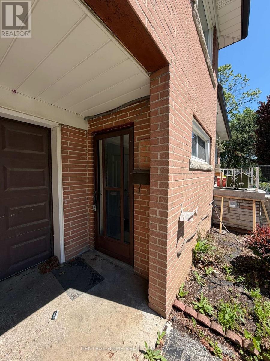 Bsmt - 20 Goulding Avenue, Toronto, Ontario  M2M 1K9 - Photo 9 - C13210968
