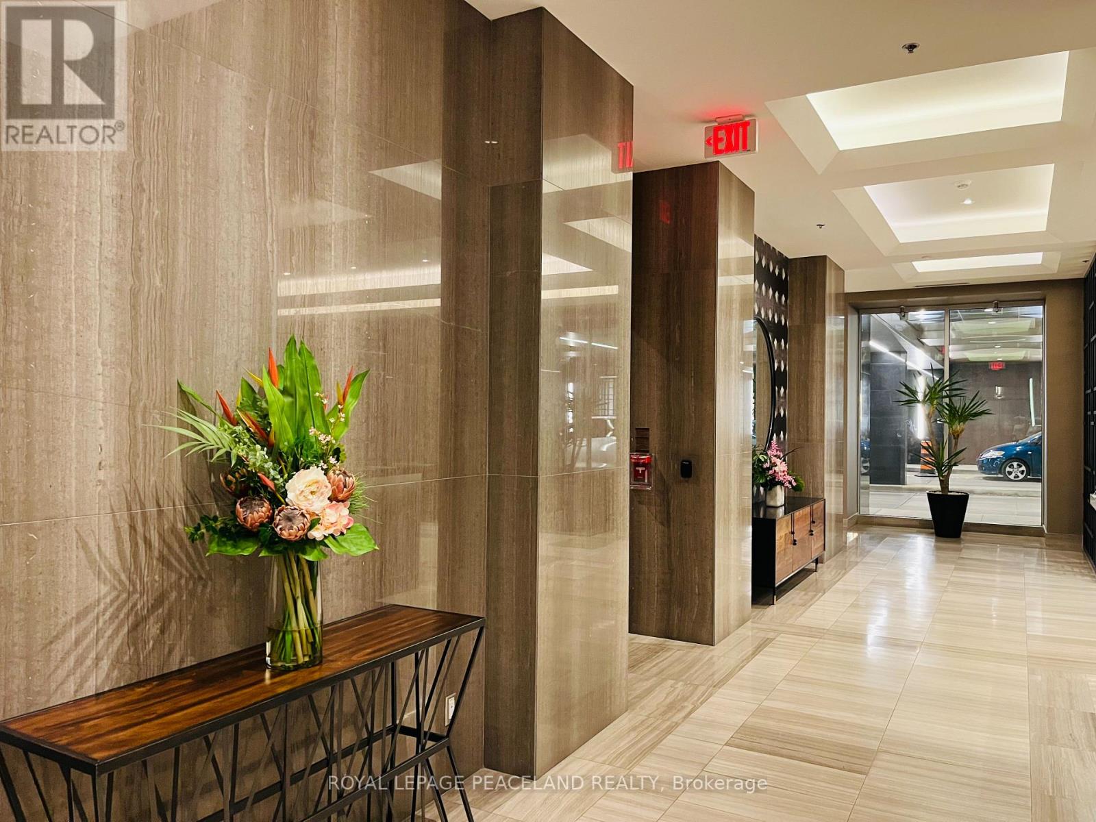 1607 - 111 St. Clair Avenue W, Toronto, Ontario  M4V 1N5 - Photo 4 - C13211056