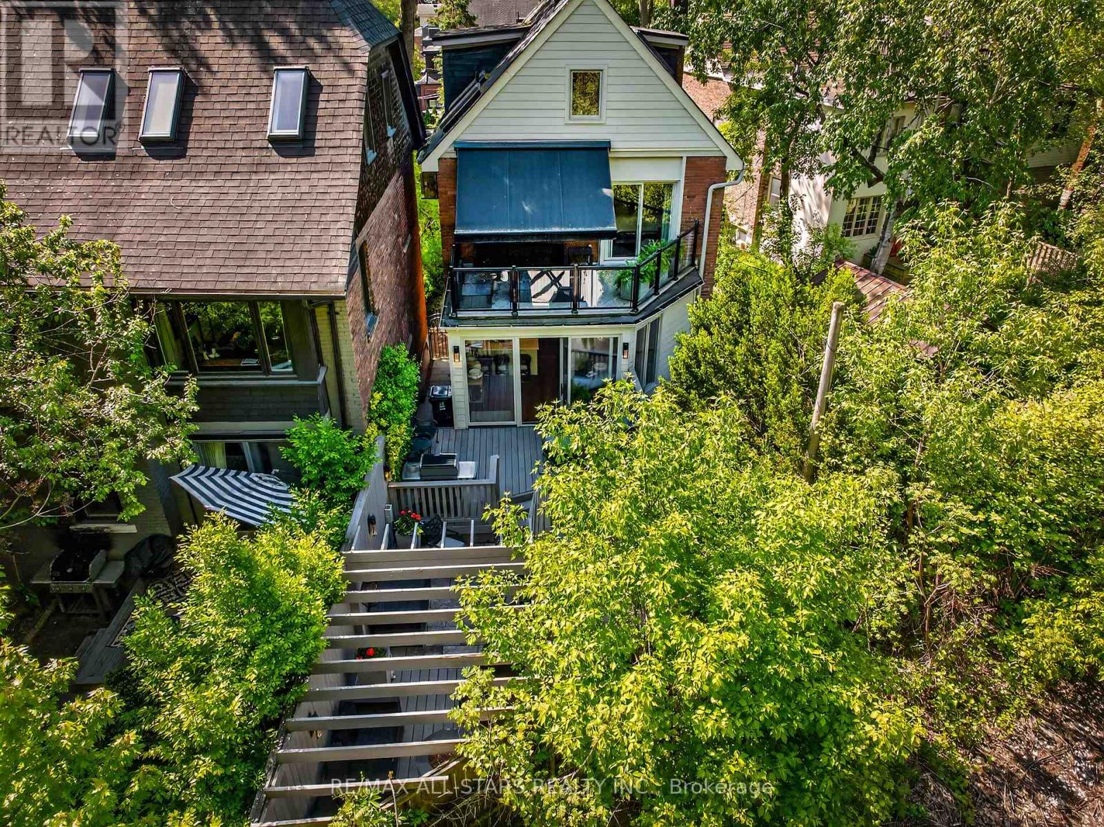 30 Edgewood Crescent, Toronto, Ontario  M4W 3A9 - Photo 49 - C13211110