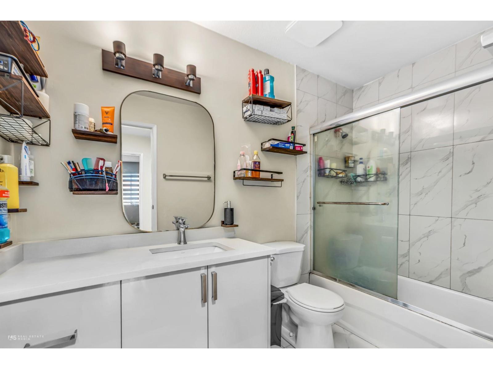 202 9468 Prince Charles Boulevard, Surrey, British Columbia  V3V 1S6 - Photo 19 - R3129440