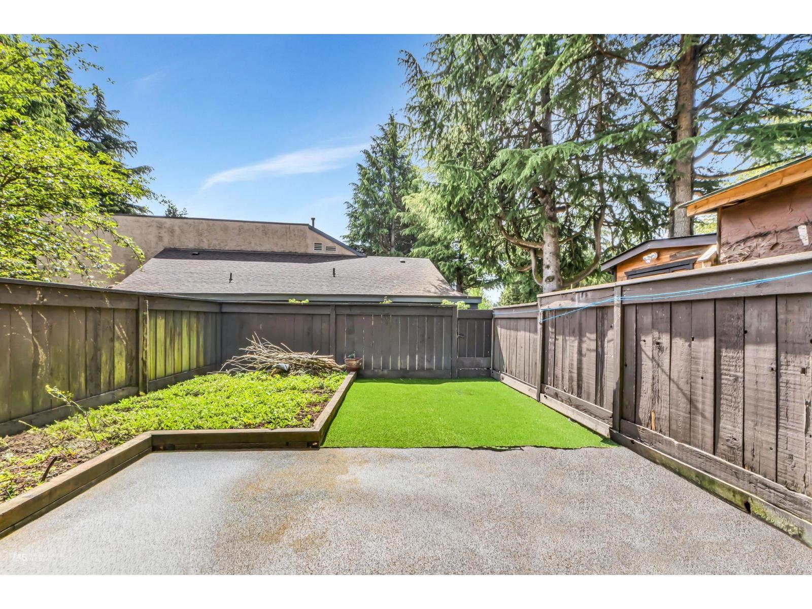 202 9468 Prince Charles Boulevard, Surrey, British Columbia  V3V 1S6 - Photo 20 - R3129440
