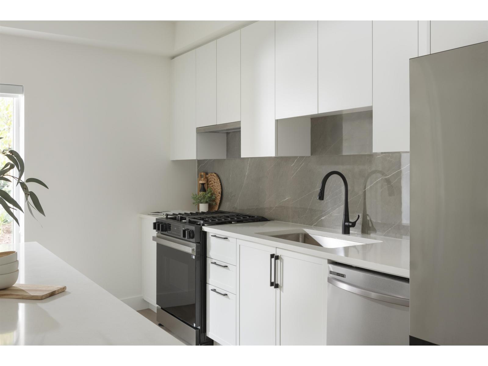 101 3465 146a Street, Surrey, British Columbia  V0V 0V0 - Photo 9 - R3129417