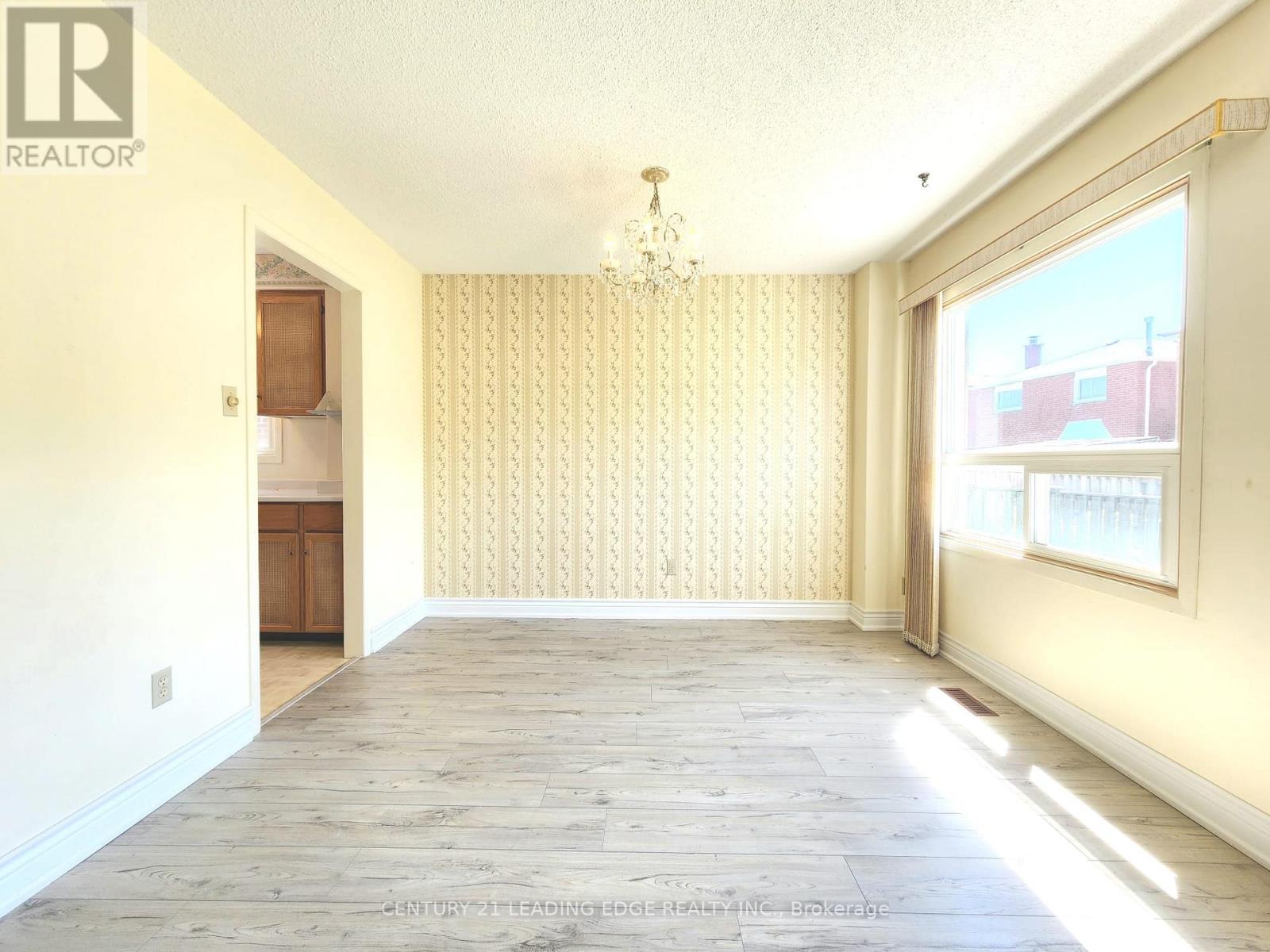 24 Alanbull Square, Toronto, Ontario  M1V 4M4 - Photo 16 - E13210974