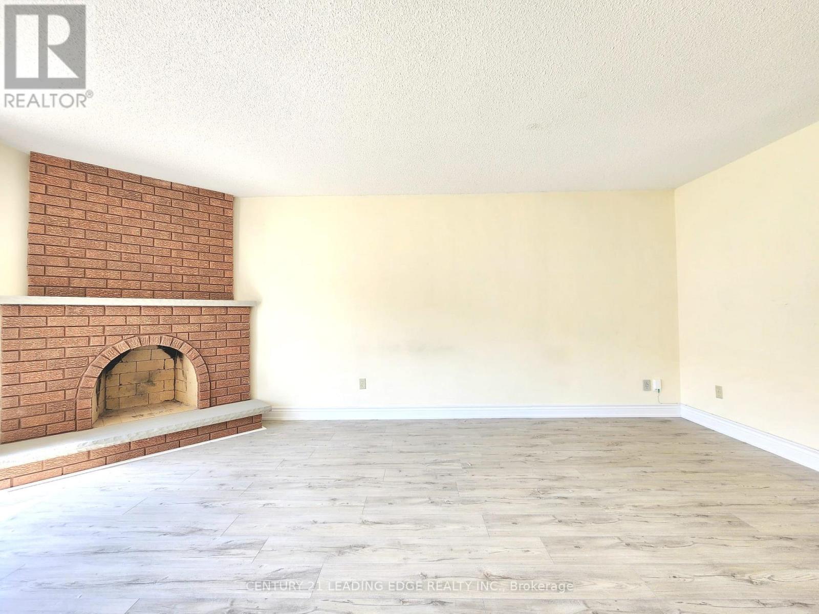 24 Alanbull Square, Toronto, Ontario  M1V 4M4 - Photo 7 - E13210974