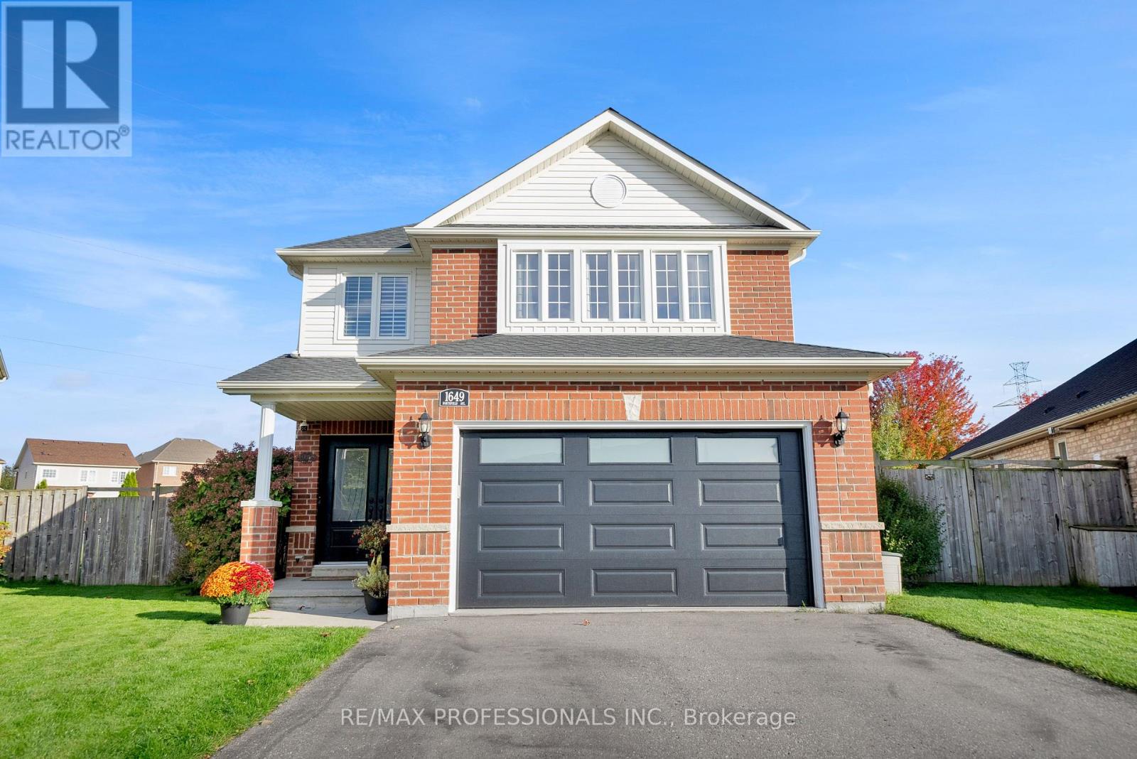 1649 NORTHFIELD AVENUE, Oshawa, Ontario