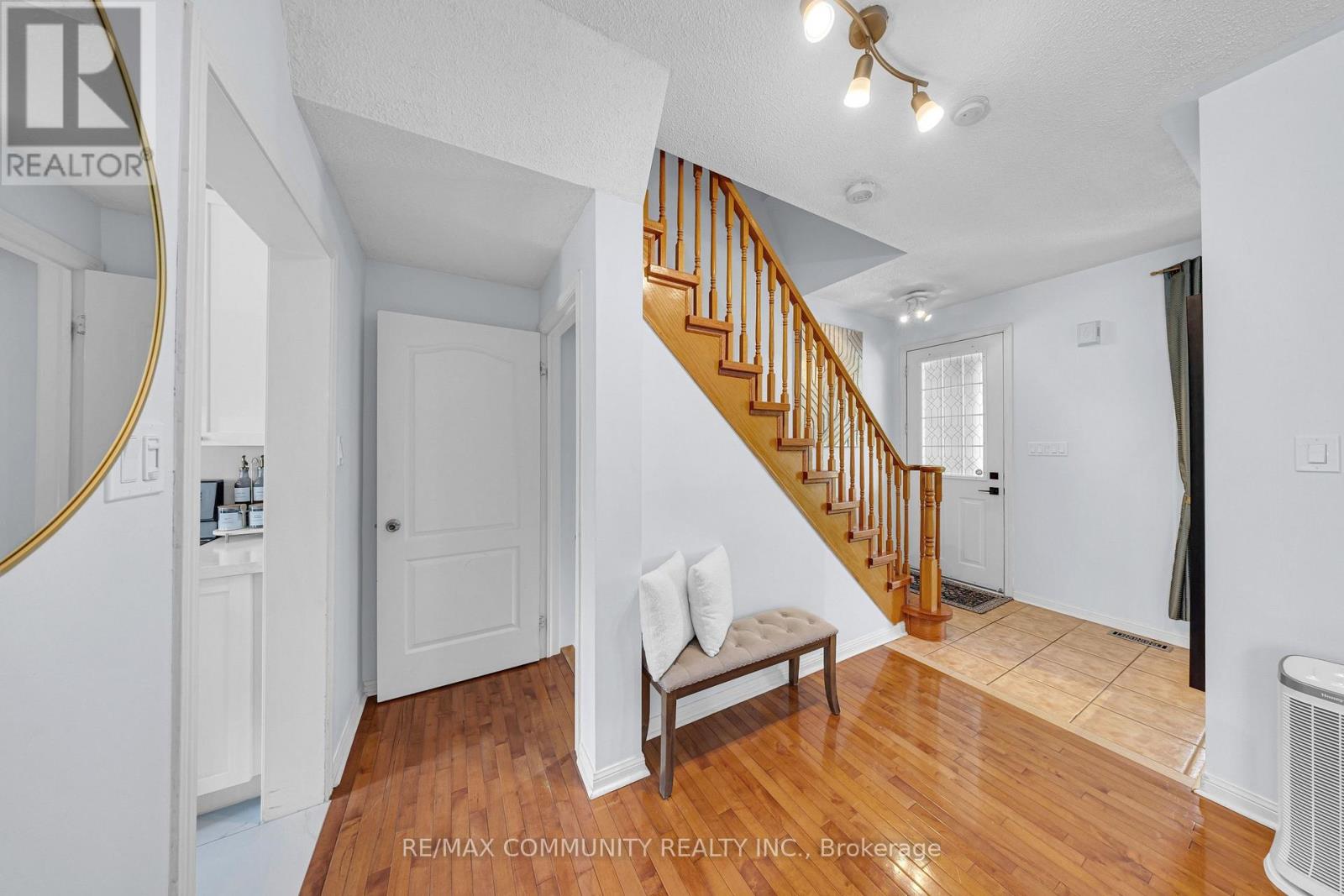 65 White's Hill Avenue, Markham, Ontario  L6B 1C2 - Photo 17 - N13211028