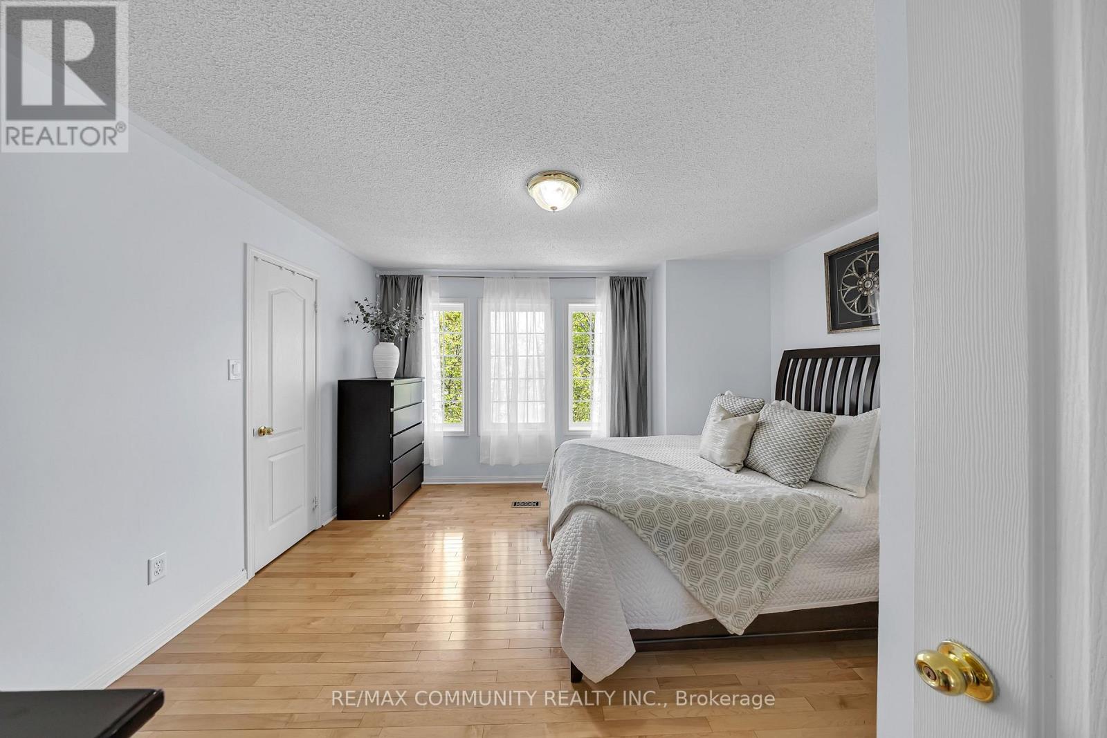 65 White's Hill Avenue, Markham, Ontario  L6B 1C2 - Photo 21 - N13211028
