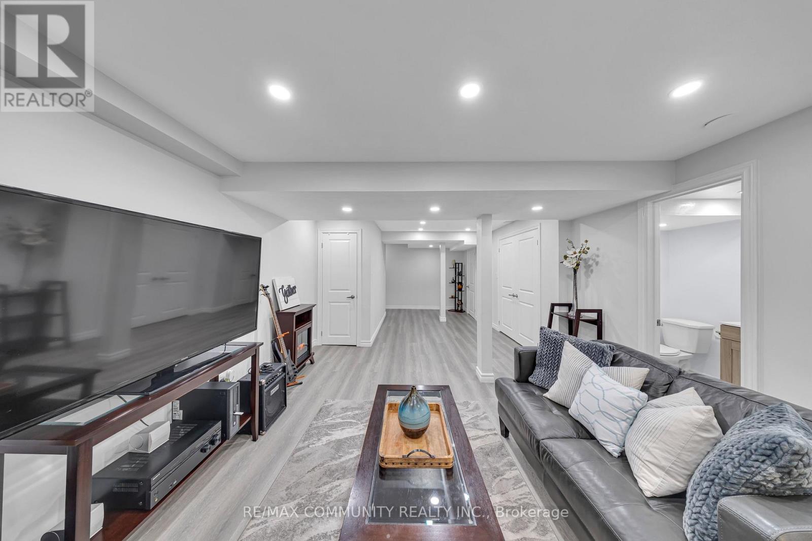 65 White's Hill Avenue, Markham, Ontario  L6B 1C2 - Photo 34 - N13211028