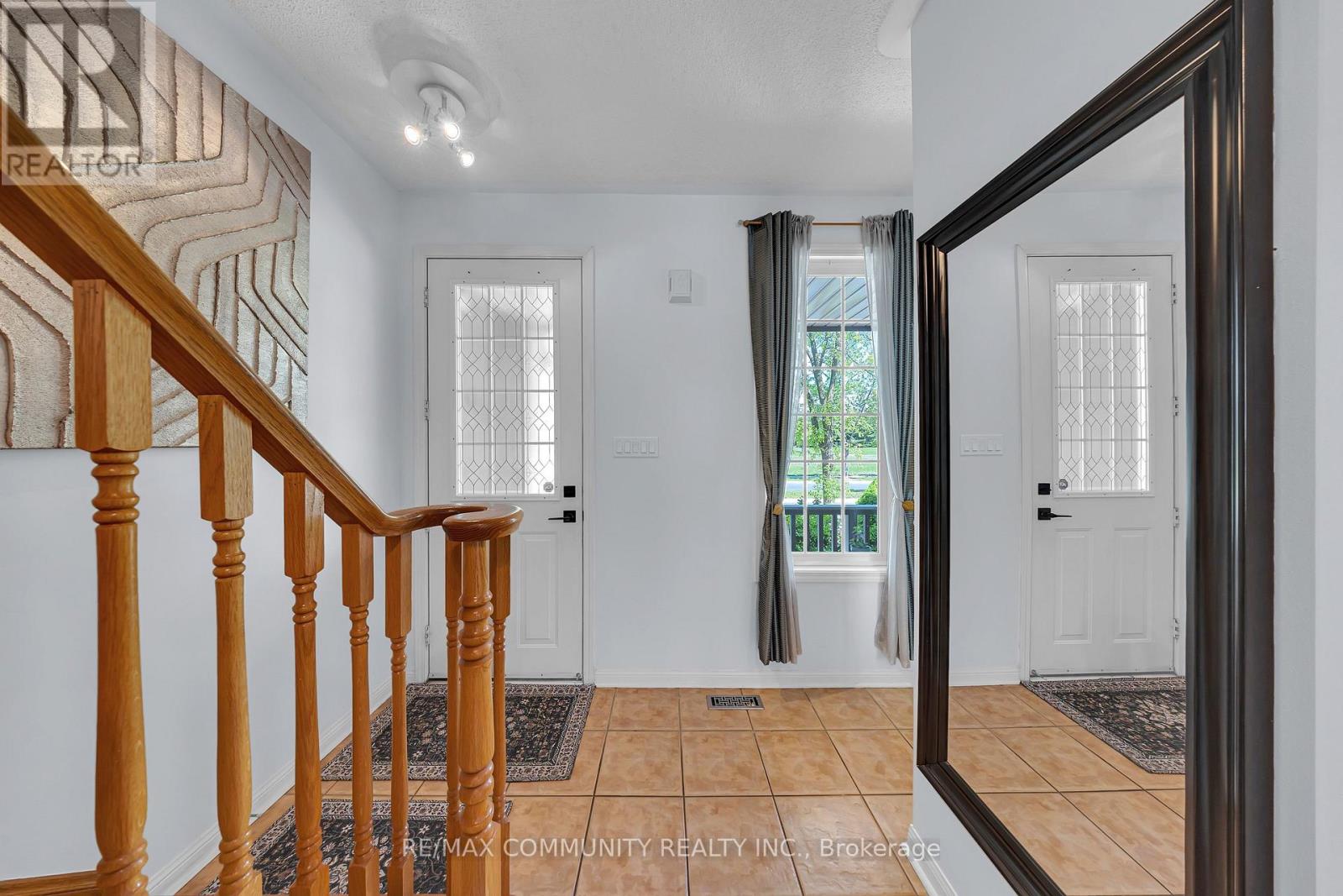 65 White's Hill Avenue, Markham, Ontario  L6B 1C2 - Photo 4 - N13211028