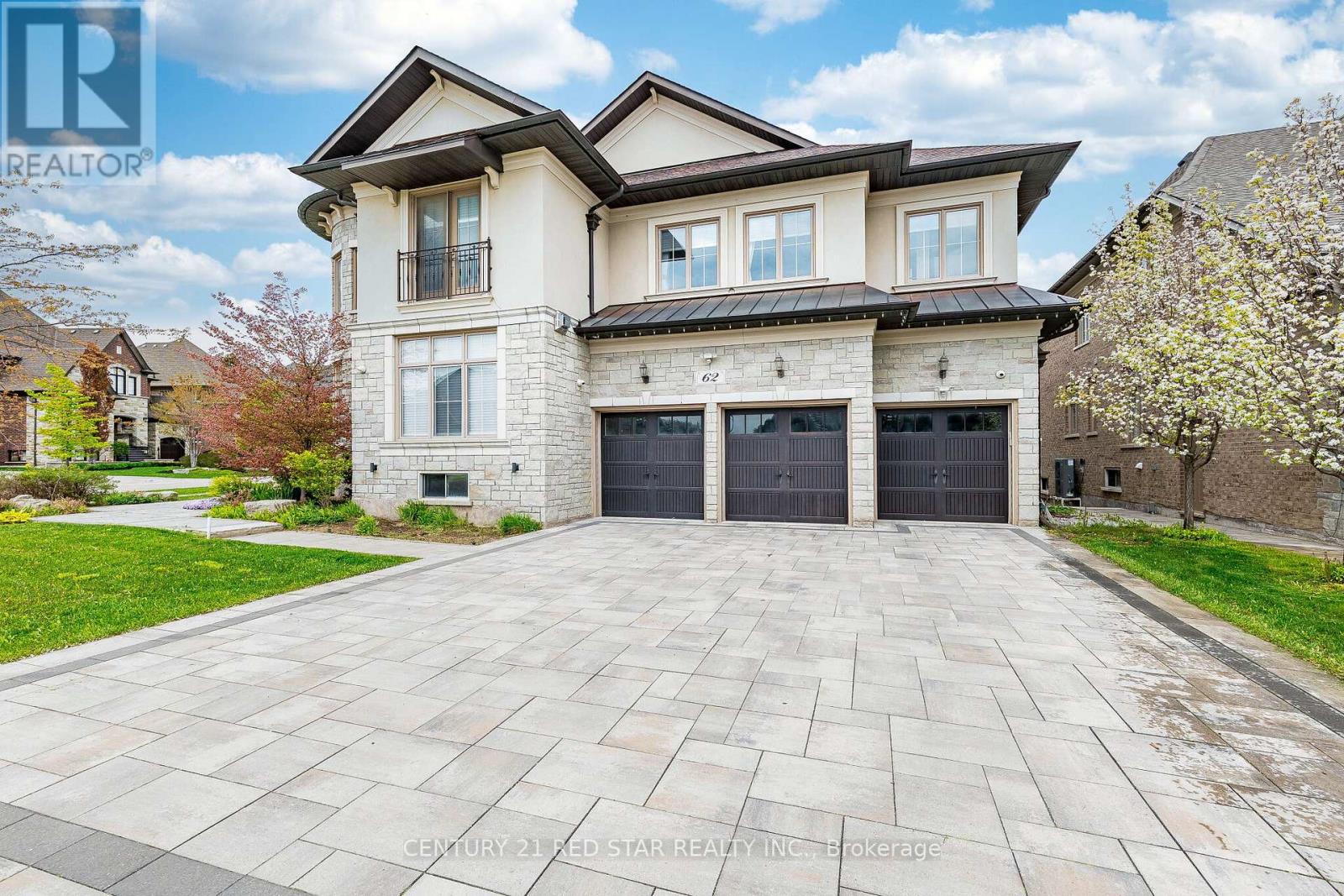 62 LANGDON DRIVE, King, Ontario