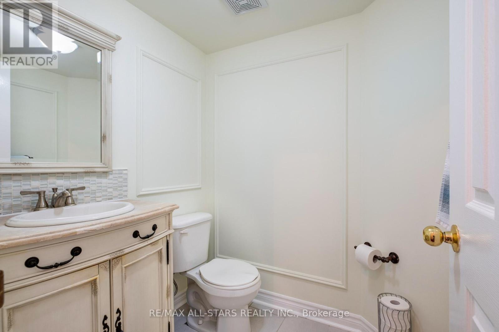 179 Drummond Drive, Vaughan, Ontario  L6A 3C4 - Photo 15 - N13211112