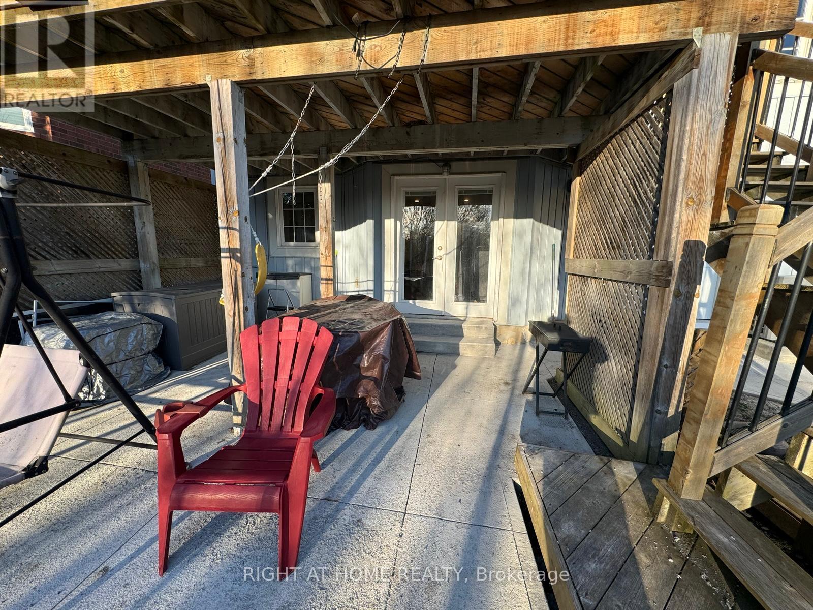 154 Hollandview Trail, Aurora, Ontario  L4G 7J2 - Photo 7 - N13211156