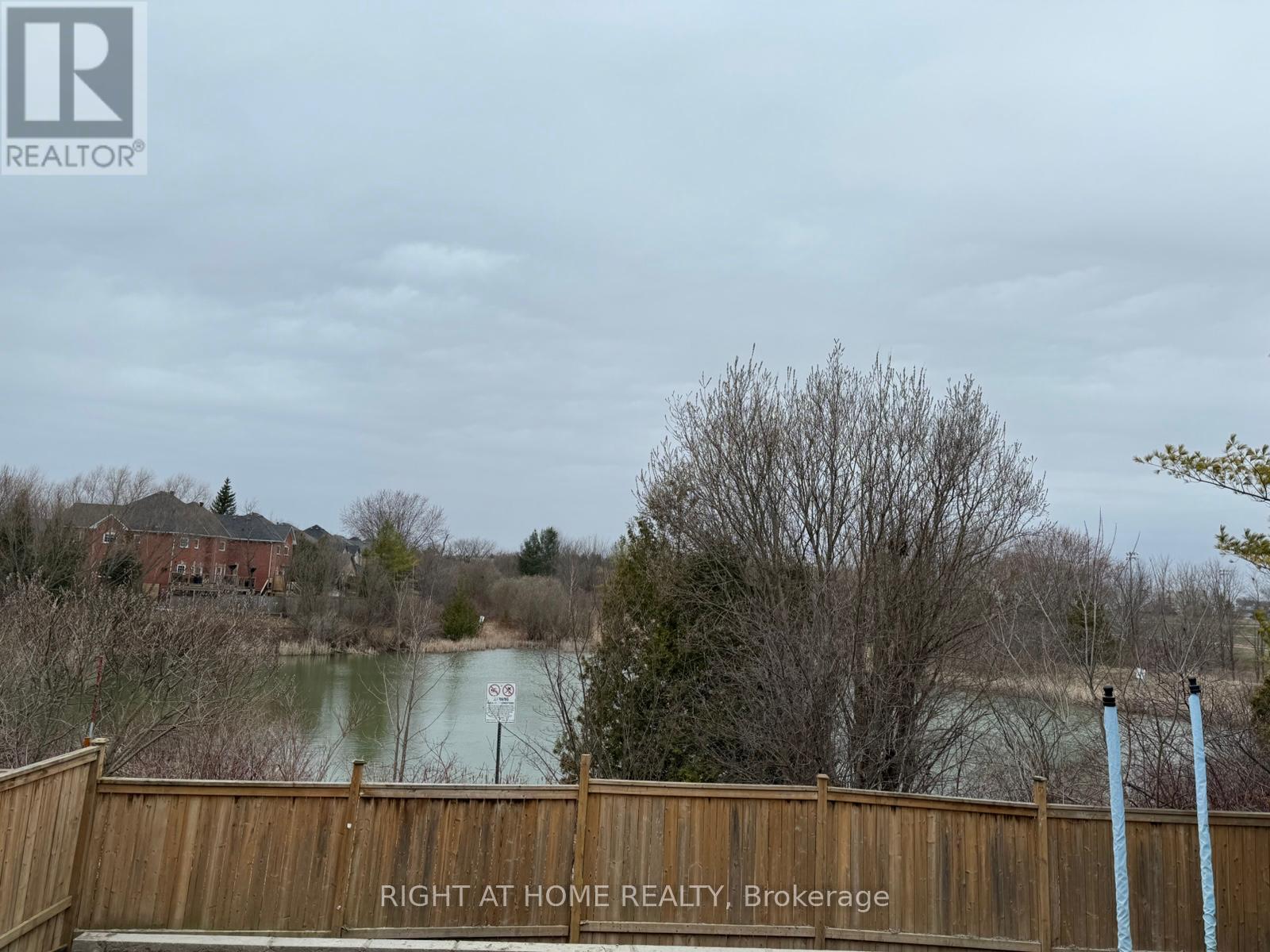 154 Hollandview Trail, Aurora, Ontario  L4G 7J2 - Photo 8 - N13211156