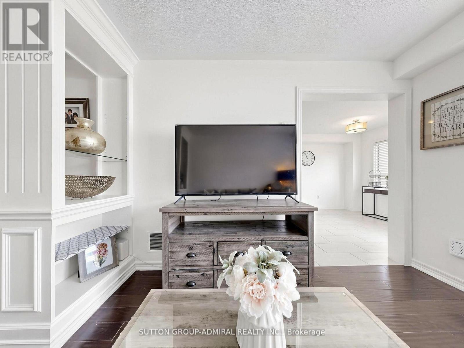 20 Breeze Drive, Bradford West Gwillimbury (Bradford), Ontario  L3Z 3A7 - Photo 6 - N13211168