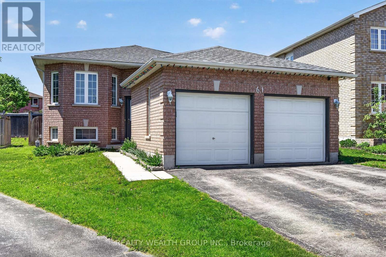 61 Stollar Boulevard, Barrie (Little Lake), Ontario  L4M 6N3 - Photo 1 - S13211078