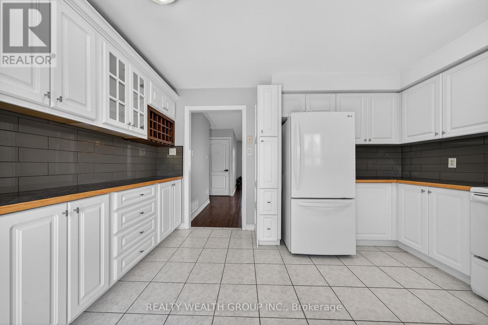 61 Stollar Boulevard, Barrie (Little Lake), Ontario  L4M 6N3 - Photo 12 - S13211078