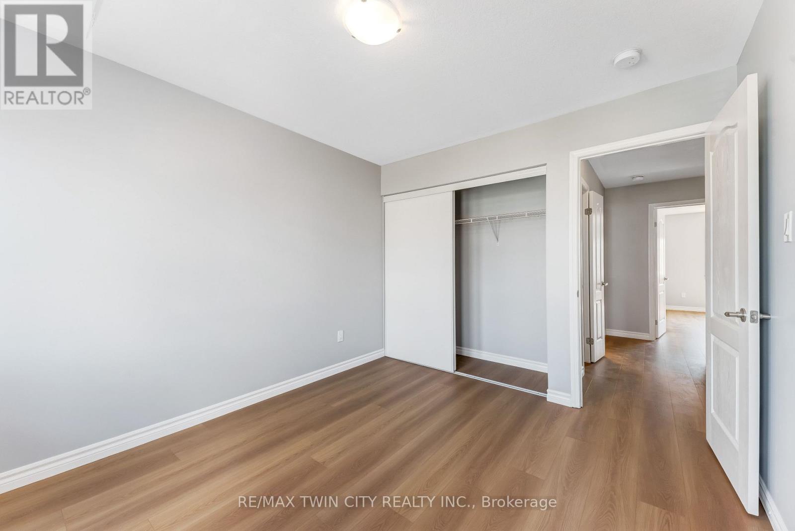 21 Postmaster Drive, Kitchener, Ontario  N2R 0J2 - Photo 18 - X13208680