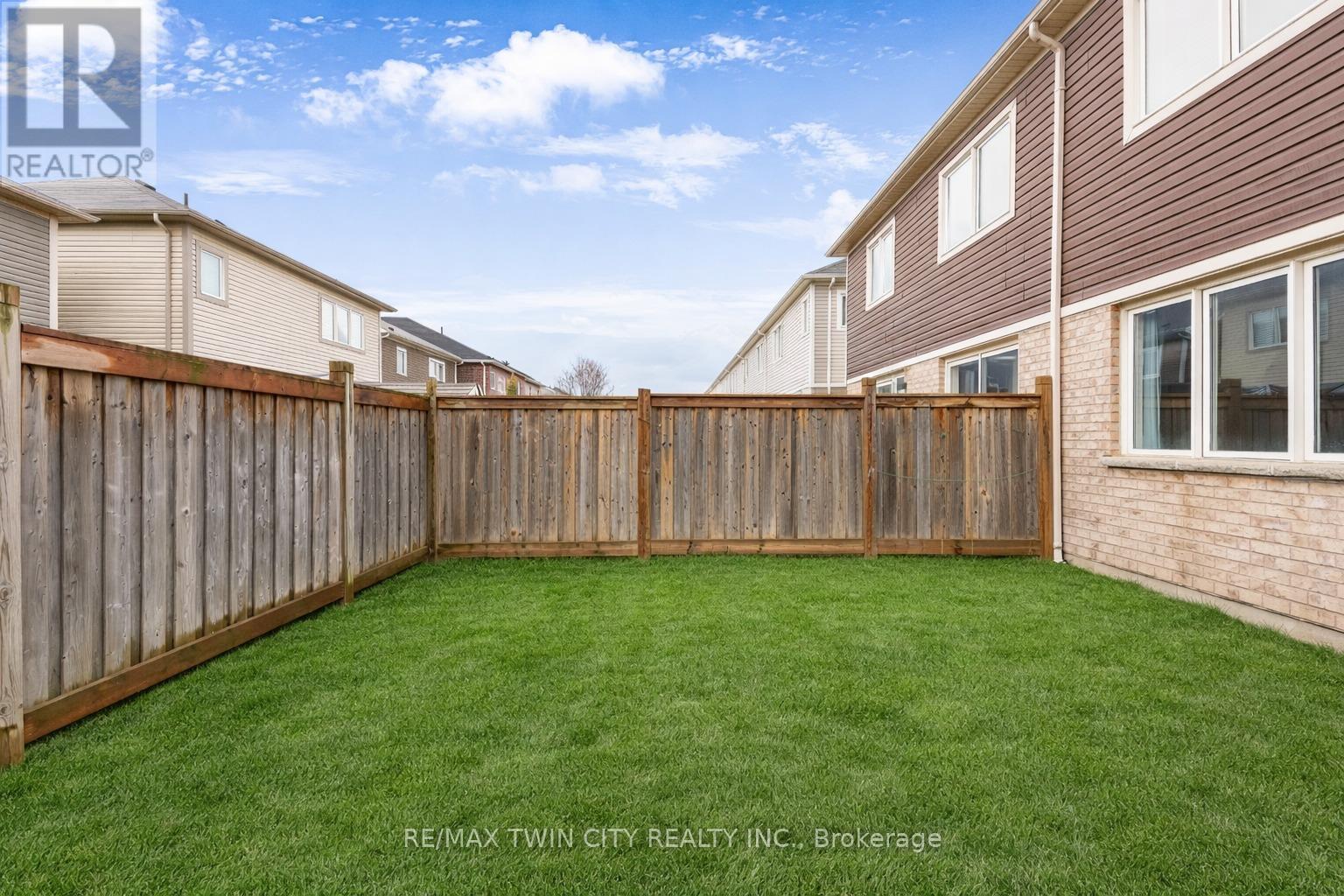 21 Postmaster Drive, Kitchener, Ontario  N2R 0J2 - Photo 23 - X13208680