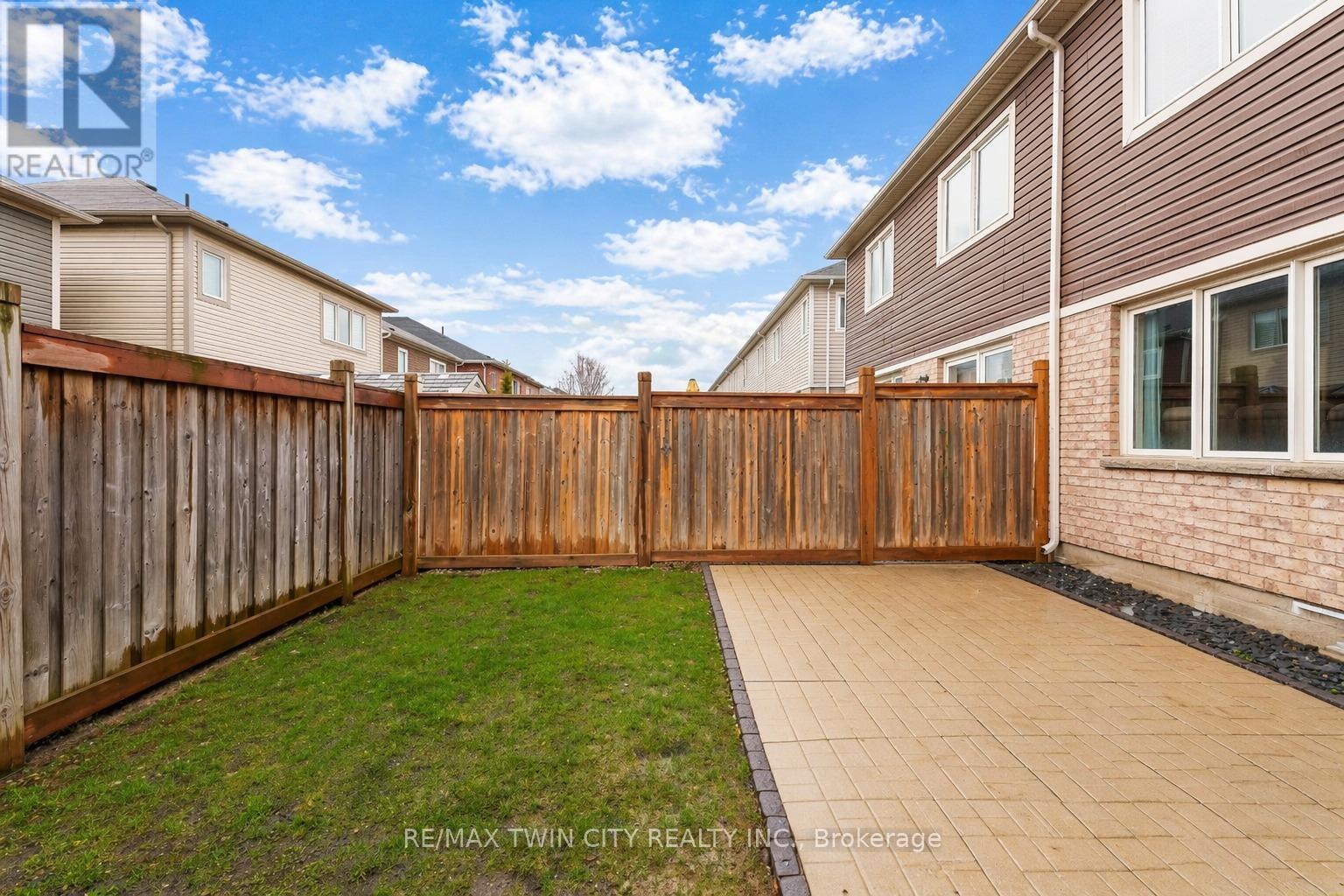 21 Postmaster Drive, Kitchener, Ontario  N2R 0J2 - Photo 25 - X13208680