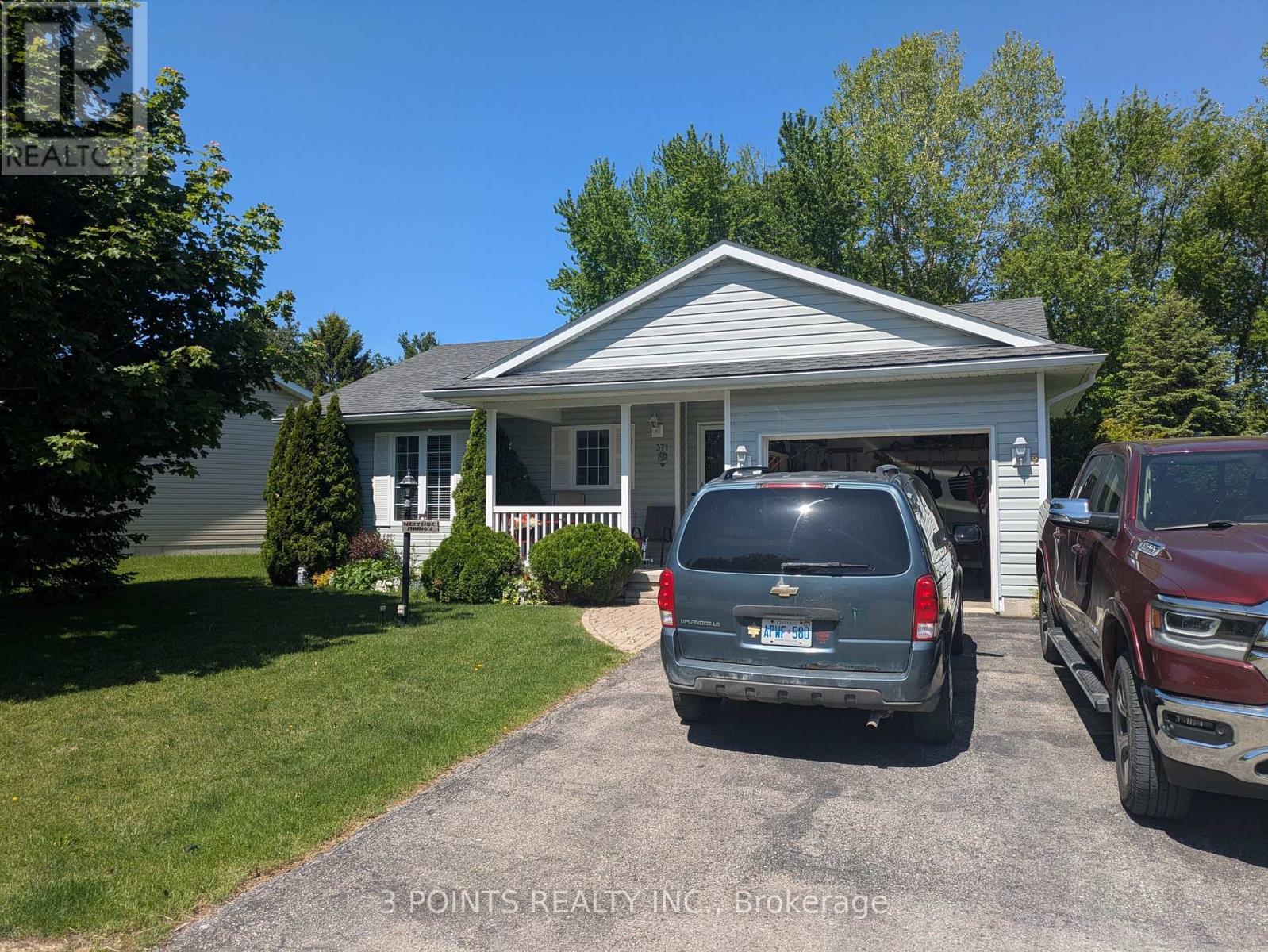 371 Shannon Boulevard, South Huron, Ontario  N0M 1T0 - Photo 2 - X12672750
