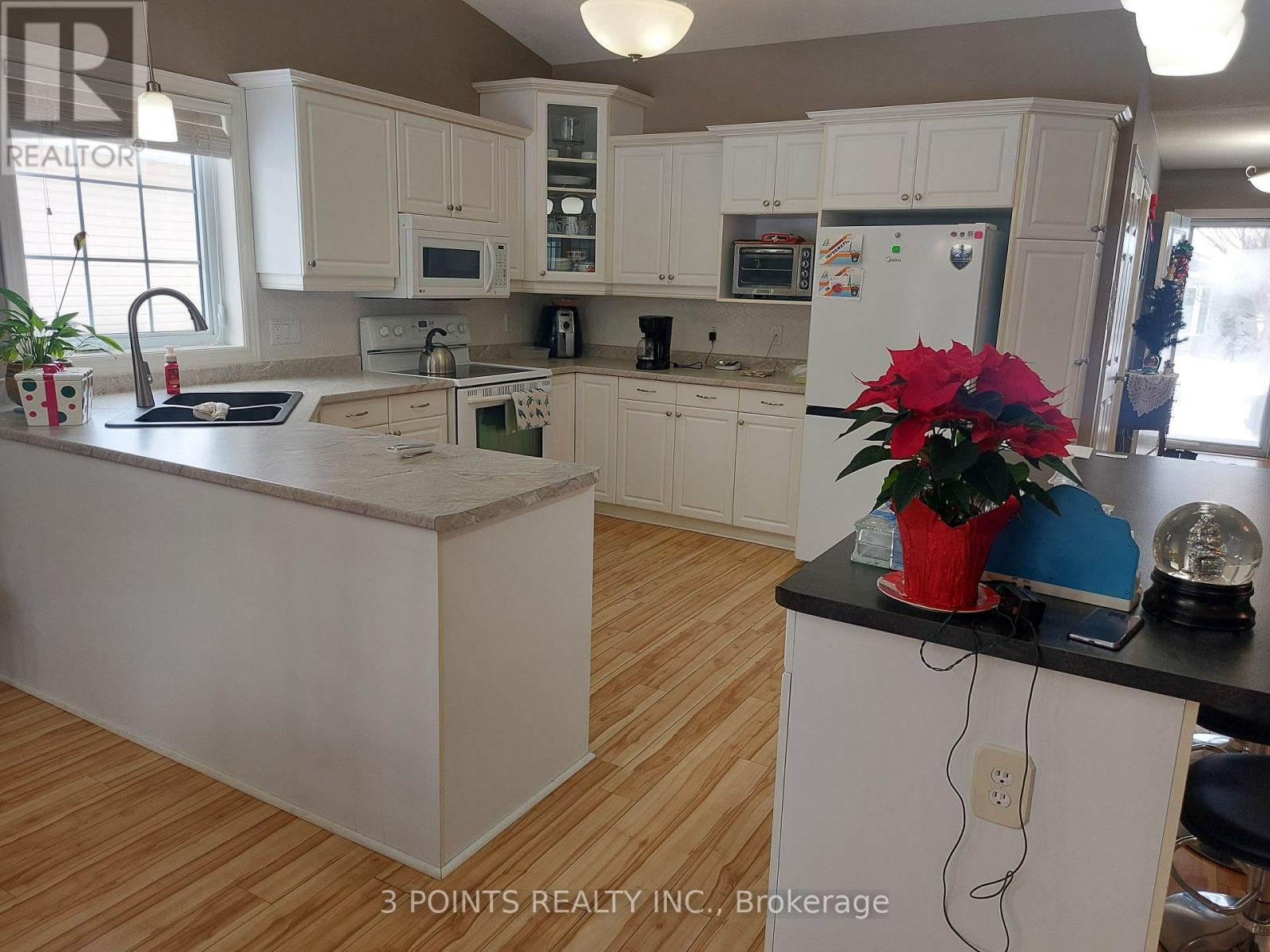 371 Shannon Boulevard, South Huron, Ontario  N0M 1T0 - Photo 14 - X12672750