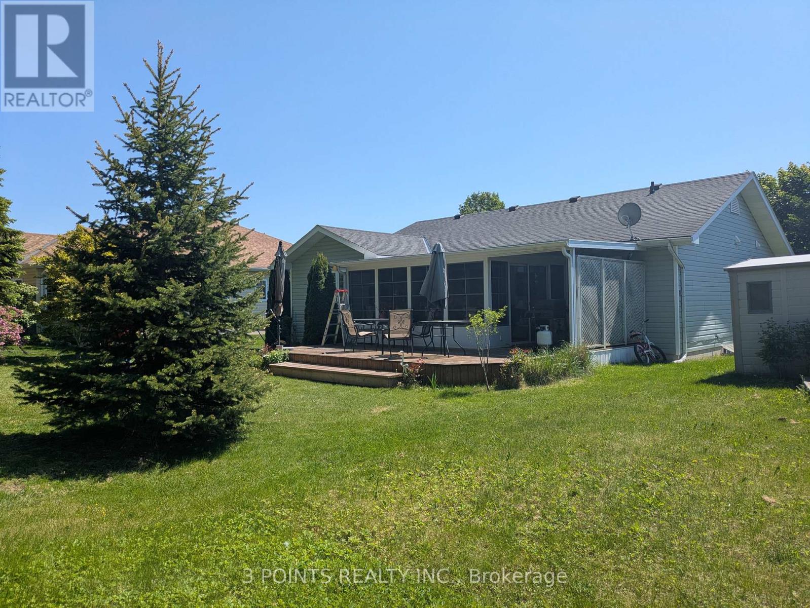 371 Shannon Boulevard, South Huron, Ontario  N0M 1T0 - Photo 4 - X12672750