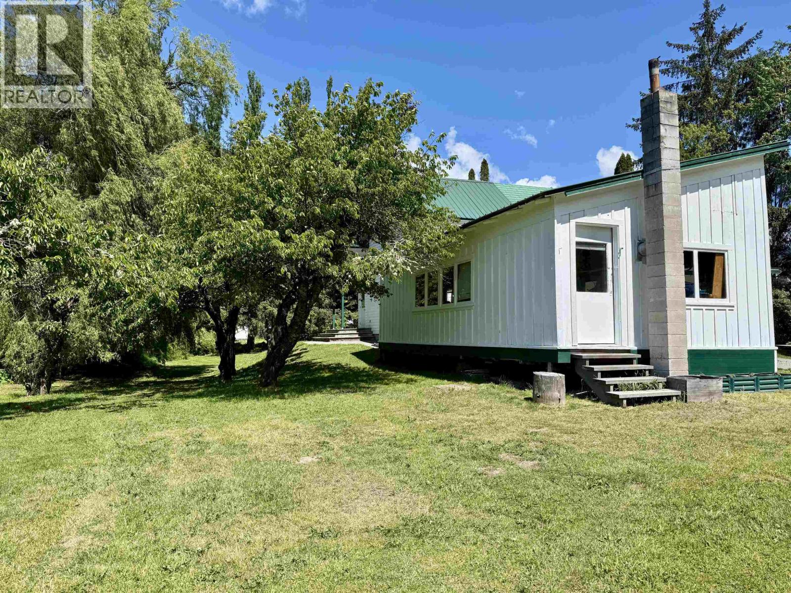 1867 Mackenzie 20 Highway, Hagensborg, British Columbia  V0T 1H0 - Photo 8 - R3129298
