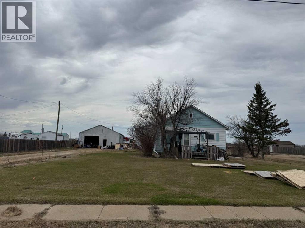 5031 48 Avenue, Girouxville, Alberta  T0H 1S0 - Photo 1 - A2279797