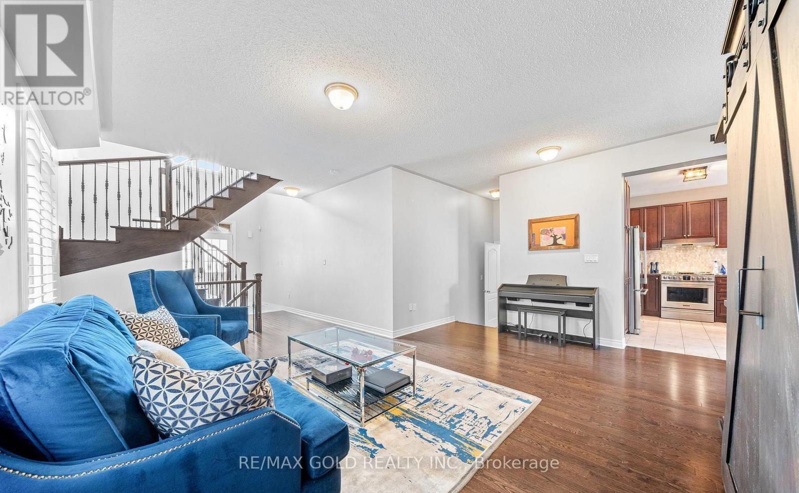 9 Fringetree Road, Brampton, Ontario  L6R 0B6 - Photo 11 - W13211002